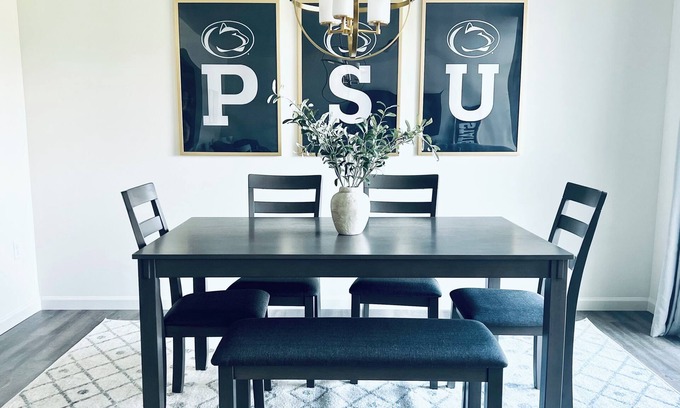State College House | PSU 1 King-2 Queens-5 TV's-Game Rm-3.5M to PSU-Shuttle for Game Day