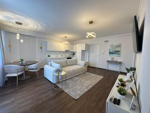 Nyiregyhaza Apartment | PURE Apartman -free private garage