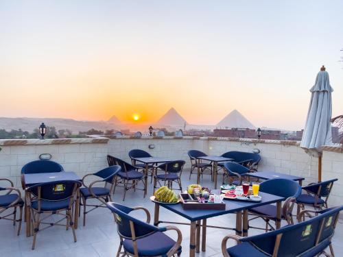 Kafrat al Jabal Bed & Breakfast | Pyramids Golden Gate Hotel - Full Pyramids View & Roof Top