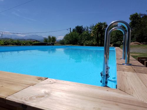 Saint-Gaudens Apartment | Pyrenees Vue Gite - Vues Fantastique, Parking Gratuit Sur Place & Piscine