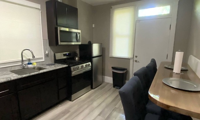 St. Louis House | Quaint 2 bd/1 ba home minutes from SLU & Downtown