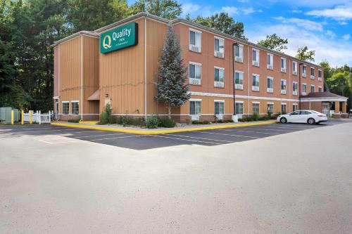 New Buffalo Hotel | Quality Inn Near Interstate I94