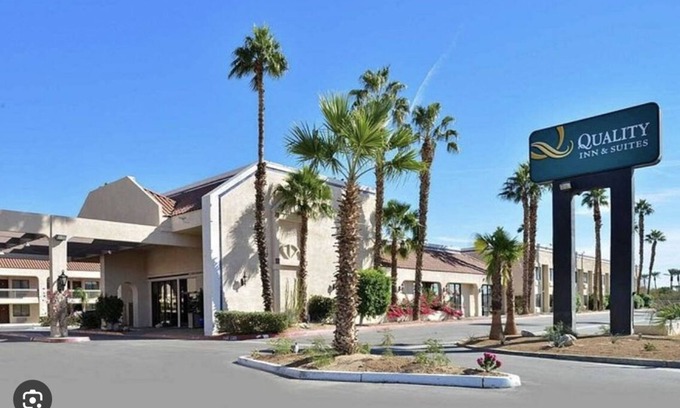 Indio Hotel | Quality Inn & Suites, Indio