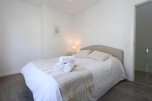Seixal House | Quarto confortável em casa com Piscina