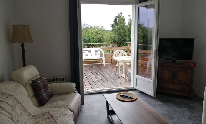 Saint-Pourcain-sur-Sioule House | Quiet house 5 minutes from the town center. (2 nights minimum)