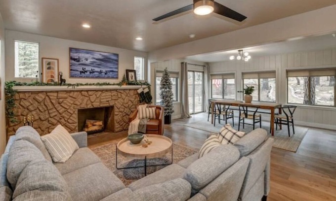 Groom Creek Cabin | Quiet national forest cabin getaway