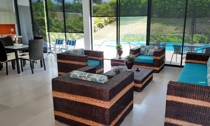 Girardot House | Quinta en Condominio Campestre el Peñón