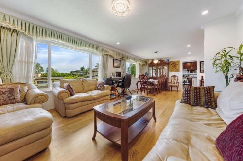 Richmond House | Quite House near the Vancouver Airport