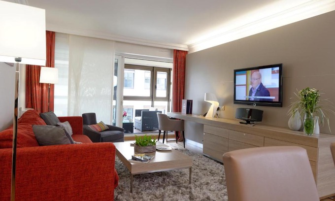 Chaillot Apartment | Résidence Alma Marceau