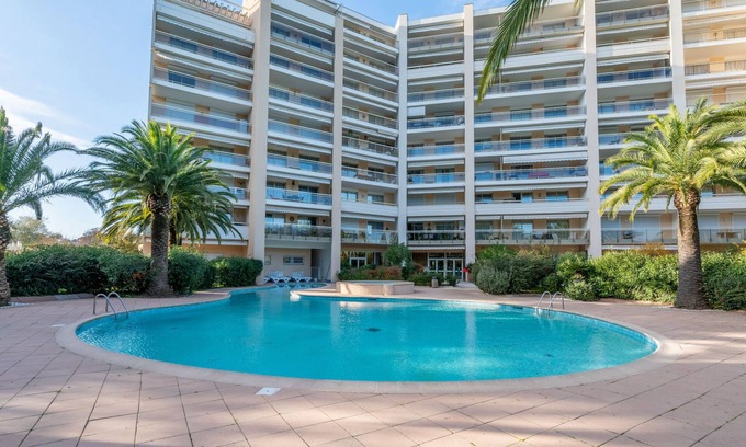 La Napoule Apartment | Résidence des Golfeurs by Interhome
