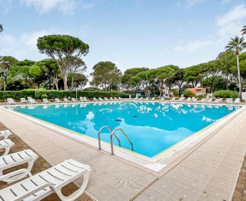 Valescure House | Résidence Ensoleillée avec Piscine