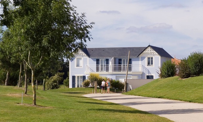 L'Aiguillon-sur-Vie House | Résidence Madame Vacances Les Maisons de Fontenelles