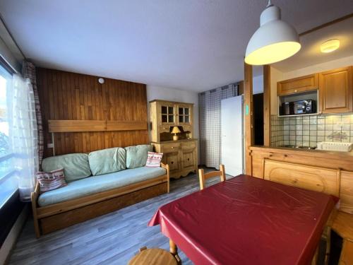 Val-Thorens Apartment | Résidence Neves - VAL THORENS location: Studio pour 4 personnes dans un quartier animé (LES NEVES) MAE-9082