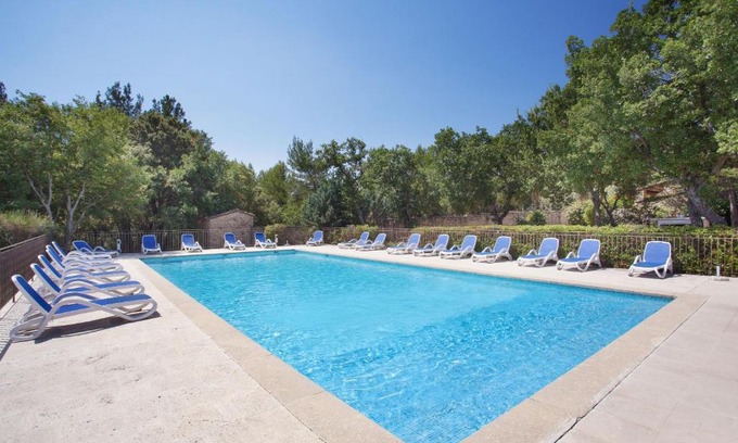 Gordes Apartment | Résidence Odalys La Bastide des Chênes