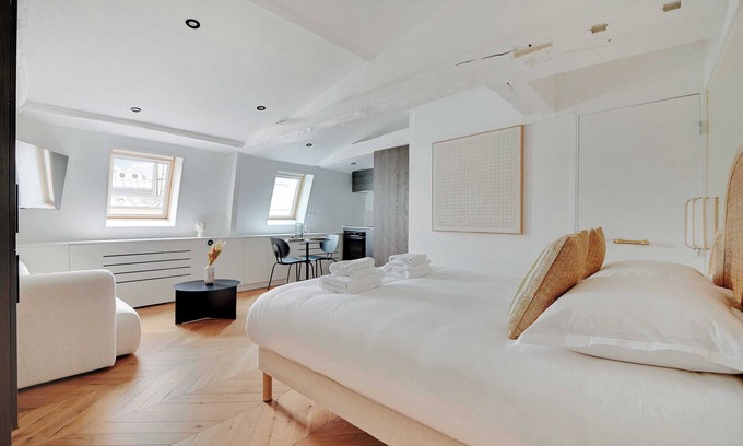 Chaussee-d'Antin Apartment | Résidence Paris Havre