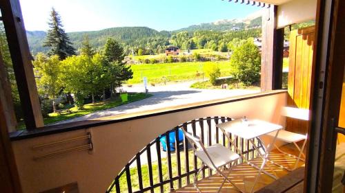 Puy-Saint-Vincent Apartment | Résidence Saint Roch - Agréable Studio 4 Personnes à proximité des pistes+Coin cabine MAE-8044