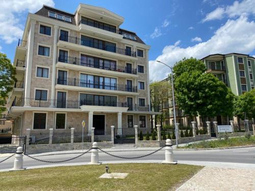 Saints Constantine and Helena Apartment | Rabi park residence