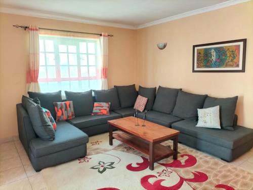 Mbotela Apartment | Randy's Paradise