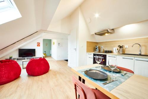 Mulhouse Apartment | RB-3 Charmant appartement 2 pers dans les combles 3ème étage
