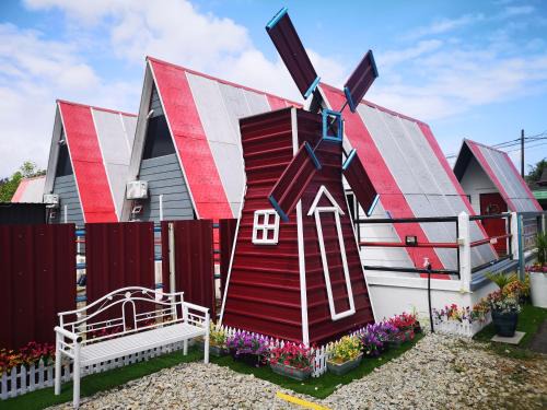 Kerteh Hotel | Red Triangle Cottage Roomstay Kerteh Paka