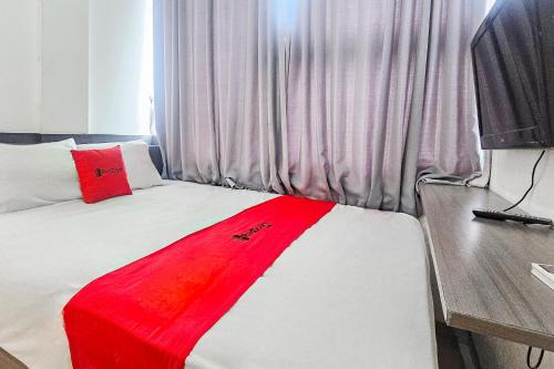Sukajadi Hotel | RedDoorz at Chanara Stay PVJ Bandung
