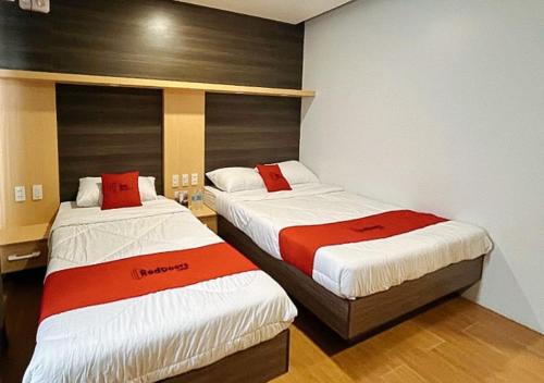 Cebu Hotel | RedDoorz near Southwestern University