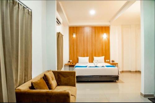 Padang Hotel | RedDoorz Plus Syariah at Polamas Andalas