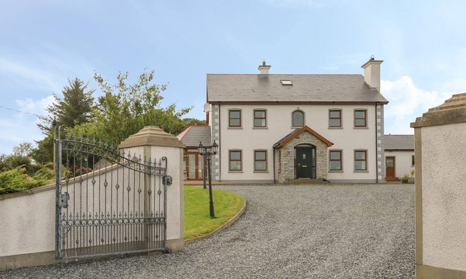 Culdaff House | REDFORD VIEW, family friendly in Culdaff, County Donegal