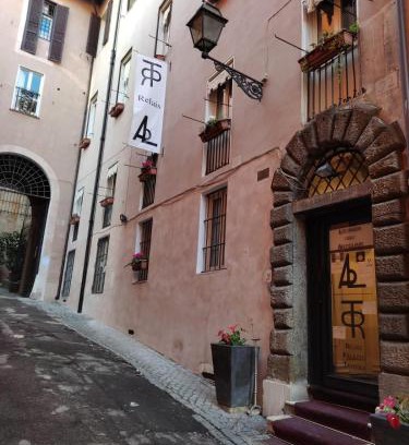 Rione V Ponte House | Relais Palazzo Taverna