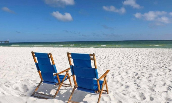 Fort Walton Beach - Destin House | Relax at our beachfront hotel in Fort Walton