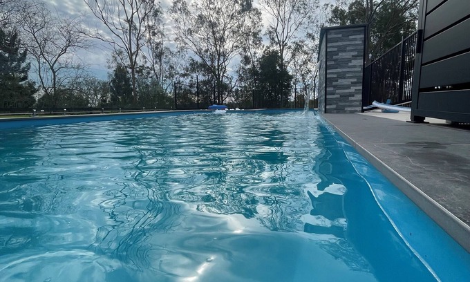 Karalee House | Relaxing Acreage Retreat – Pool, Spa & Media Room