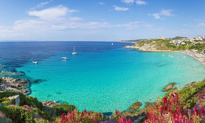 Santa Teresa di Gallura Apartment | Relaxing Cristal Bedroom Apartment Sleeps 5 Persons