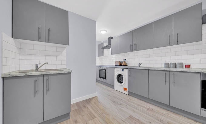 Hillingdon Apartment | Remarkable Serviced Room West Drayton London UB7