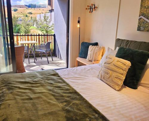 Frankton Apartment | Remarkables Courtyard Studio