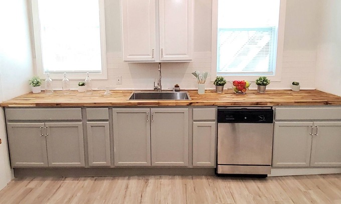 Eastside Apartment | Remodeled 1st floor Gem in Historic Savannah