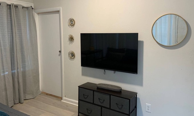 West Little River House | Remodeled cute house, neor of all, sleep 6