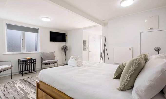 Grey Lynn Apartment | Renovated studio in Grey Lynn!