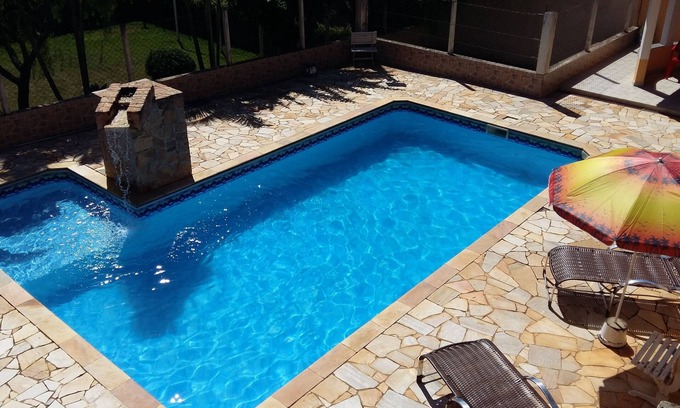 Igarata House | Rent Room Season, Sitio with Pool, Sauna, Field, Edicula, Wifi, Salao games.