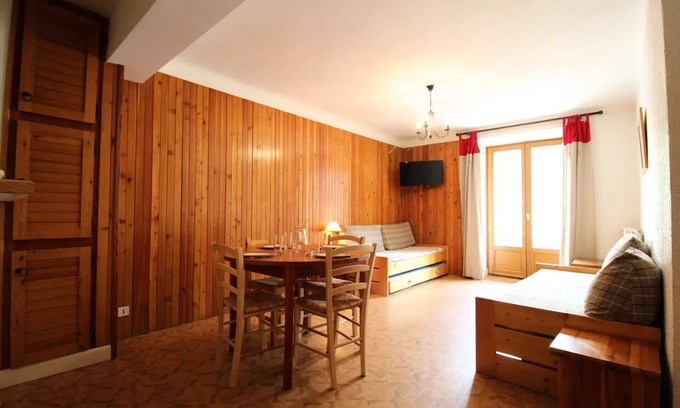 Val Cenis Apartment | Residence Jorcin Lanslebourg - 2 Rooms for 5 People