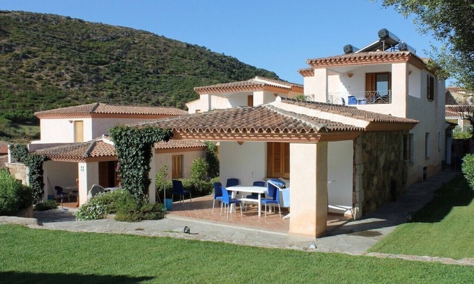 Tanaunella House | Residence BouganVillage