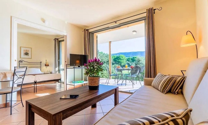 Saumane-de-Vaucluse Apartment | Residence Domaine Provence Country Club* - 2 rooms for 4 people Premium