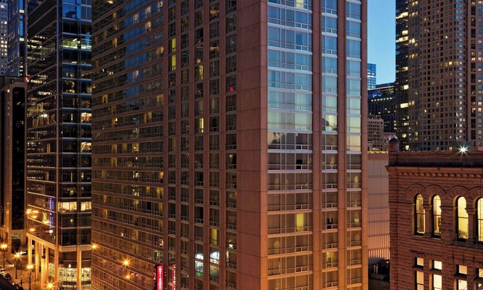 Downtown Chicago Hotel | Residence Inn by Marriott Chicago Downtown/River North