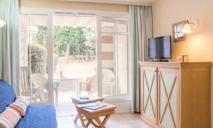 Soulac-sur-Mer Apartment | Residence Pierre & Vacances Les Dunes du Médoc*** - Apartment for 4 people - 1 bedroom - Terrace or balcony - South exposure