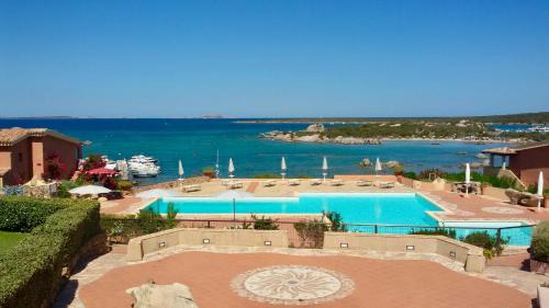 Golfo di Marinella Apartment | Residence with swimming pool in Marinella just 300 mt from the sea, apartments with sea view
