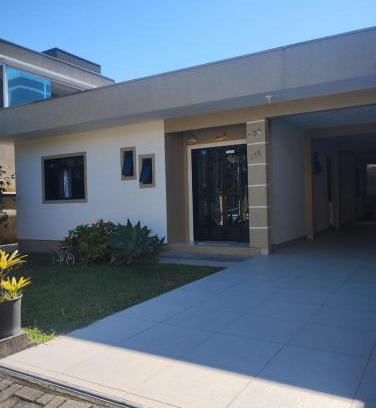 Zimbros House | Residencial Zimbros - Praia de Bombinhas SC
