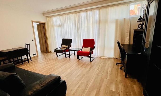 Sint-Lambrechts-Woluwe Apartment | Residential area - quiet place