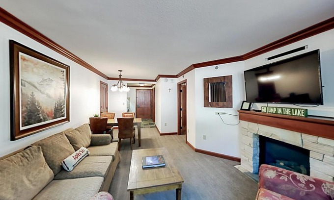 Olympic Valley Apartment | Resort at Squaw Creek's 319