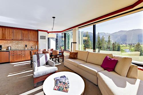 Olympic Valley Apartment | Resort at Squaw Creek's 556, 558, & 560