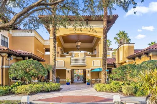 Florida Central Atlantic Coast Apartment | Resort Style Condo 4 miles from Disney