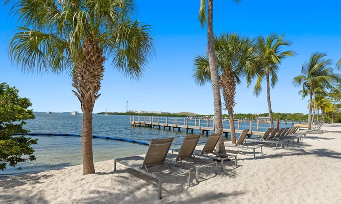 Key West Apartment | Resort View 1BR Suite